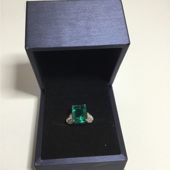 Sayabling Ring Size 5 NIB
